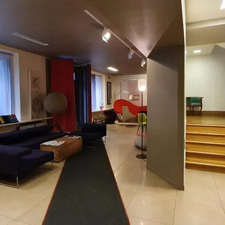 コロンビア ホテル トリエステ